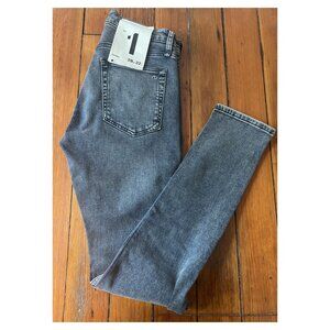 Rag & Bone Men’s Jeans - Fit 1 - 28x32 BRADBURY (MED21H1224BABR) MSRP: $250.00